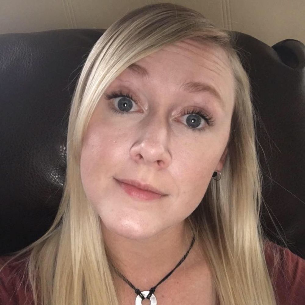 Meet your Posher, Elisa